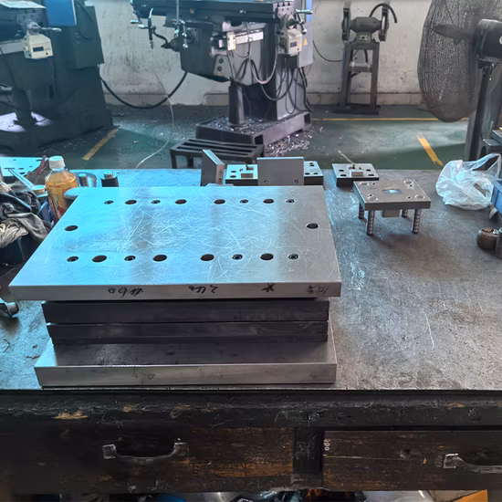 Moldes para Estampagem de Metal